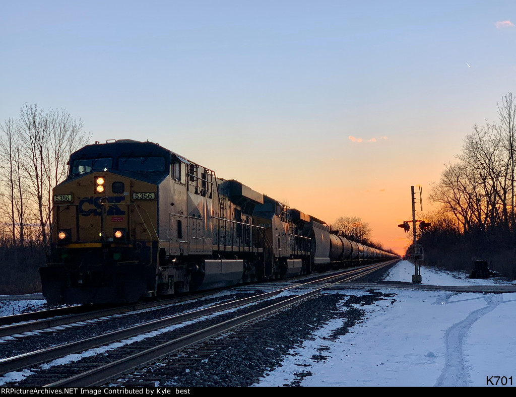 CSX 5356 on K701